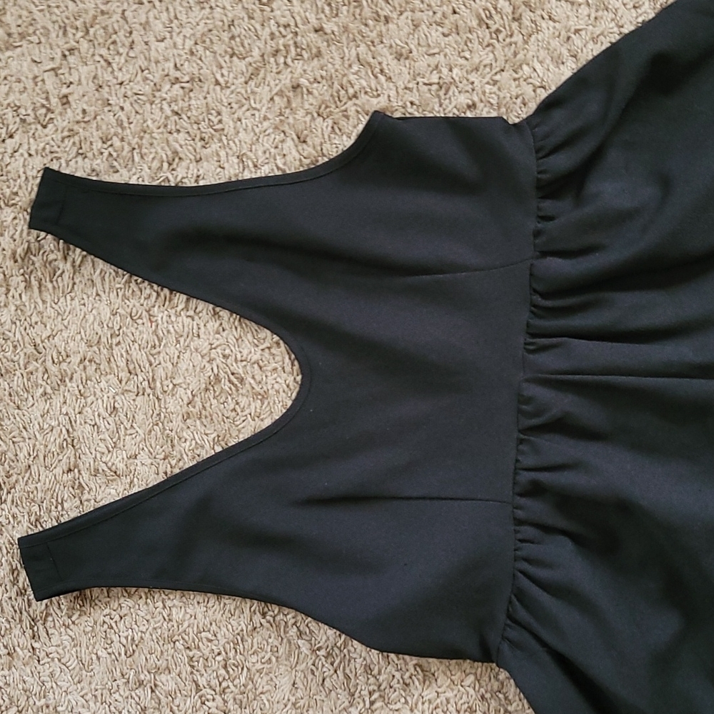 Short romper - Picture 2 of 4